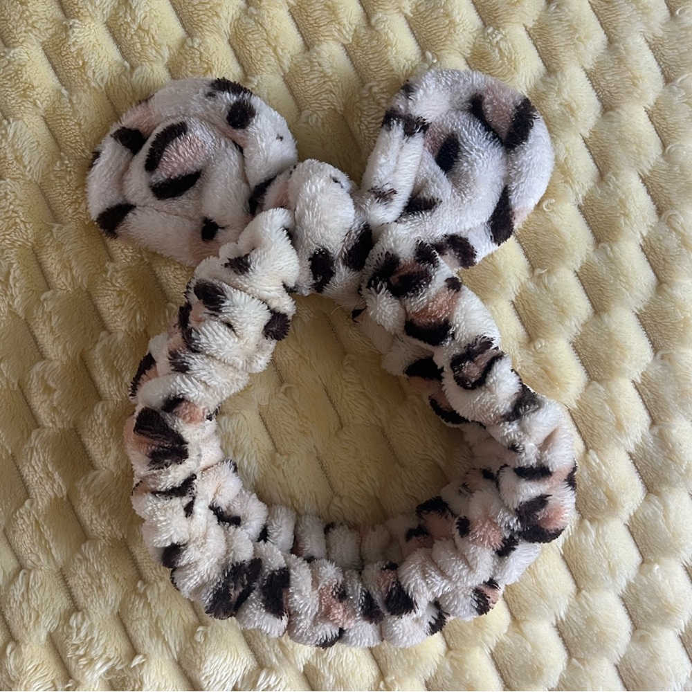 UO Leopard Spa Headband